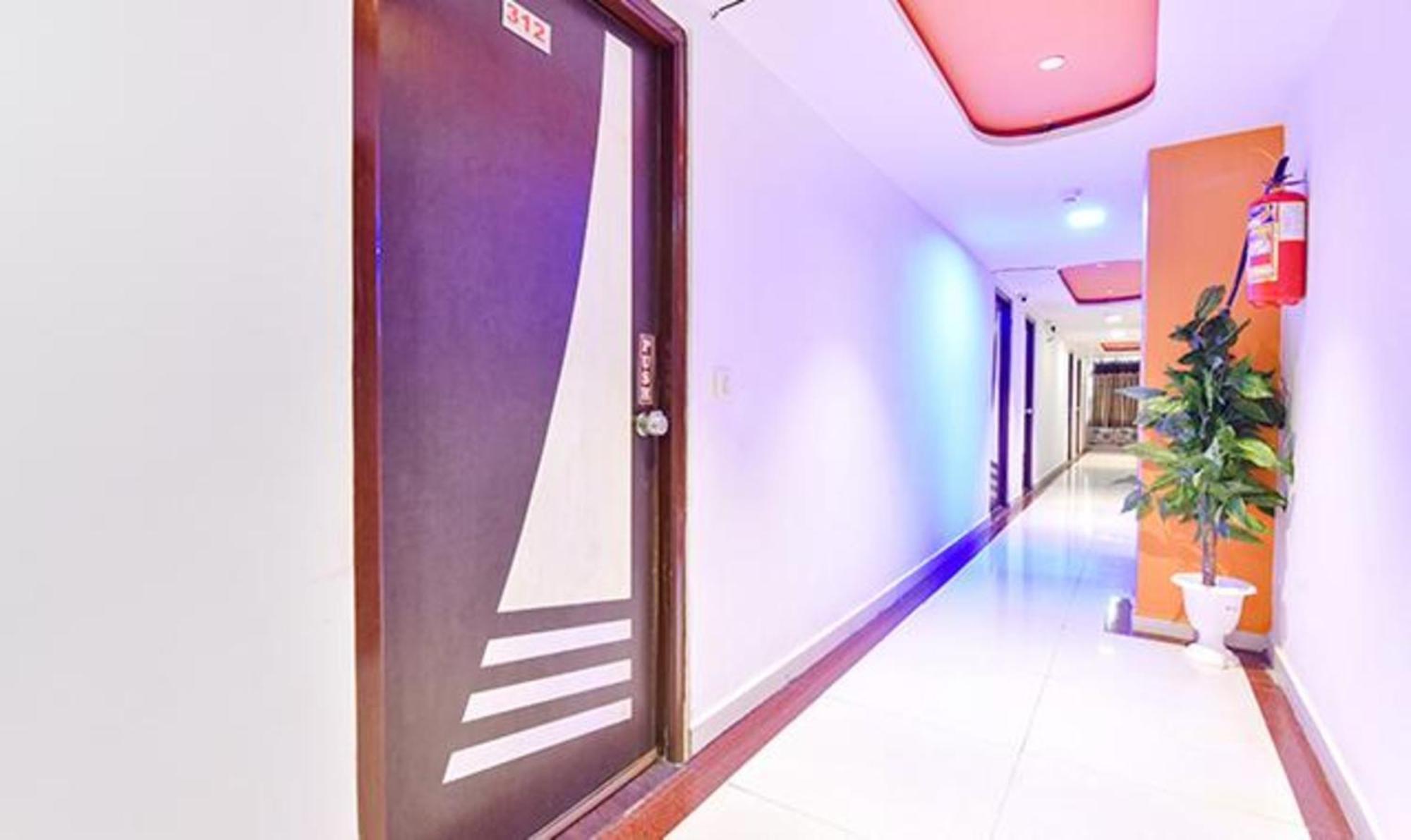 Fabhotel Blue Moon I Ахмедабад Экстерьер фото