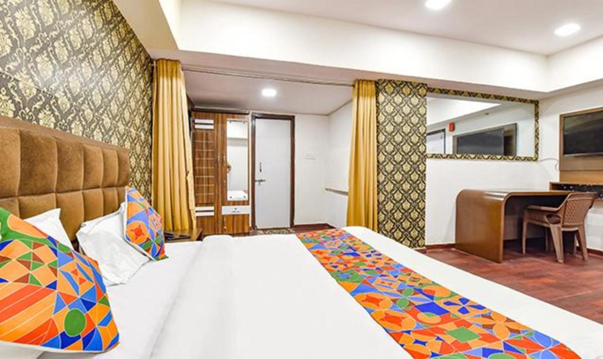 Fabhotel Blue Moon I Ахмедабад Экстерьер фото